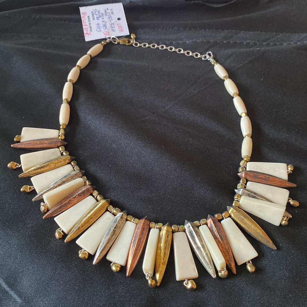 Guncha, Vintage BoHo Beaded Necklace, 19”, Beautiful💙🔥💚🔥💜🔥 ( Hermoso)